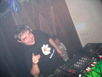 http://electric-club.at.ua/post-31388-1158499652_thumb.jpg